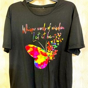 🎁3/$15🎁 Beautiful Butterfly T-Shirt